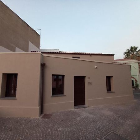 La Casetta Guest House โอริสตาโน ภายนอก รูปภาพ