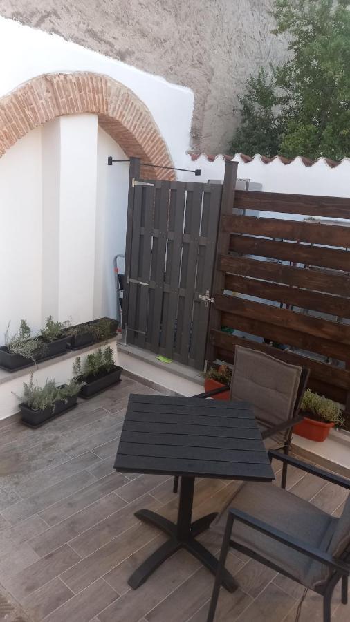 La Casetta Guest House โอริสตาโน ภายนอก รูปภาพ