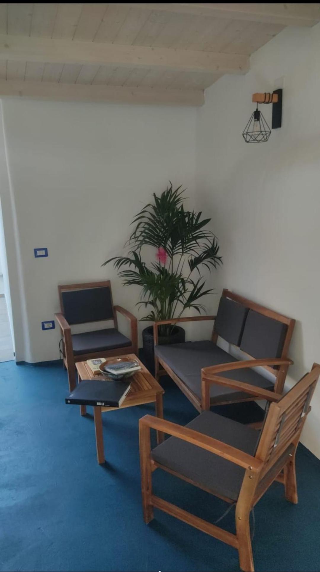 La Casetta Guest House โอริสตาโน ภายนอก รูปภาพ