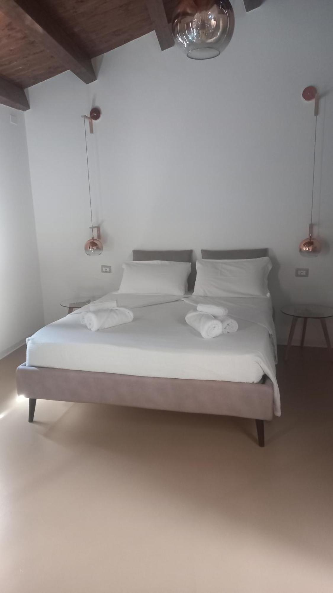 La Casetta Guest House โอริสตาโน ภายนอก รูปภาพ